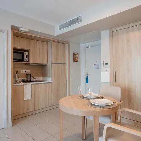 Zenitude Residences Apart-hotel Nice