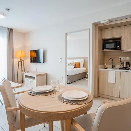 Zenitude Residences アパートホテル ニース